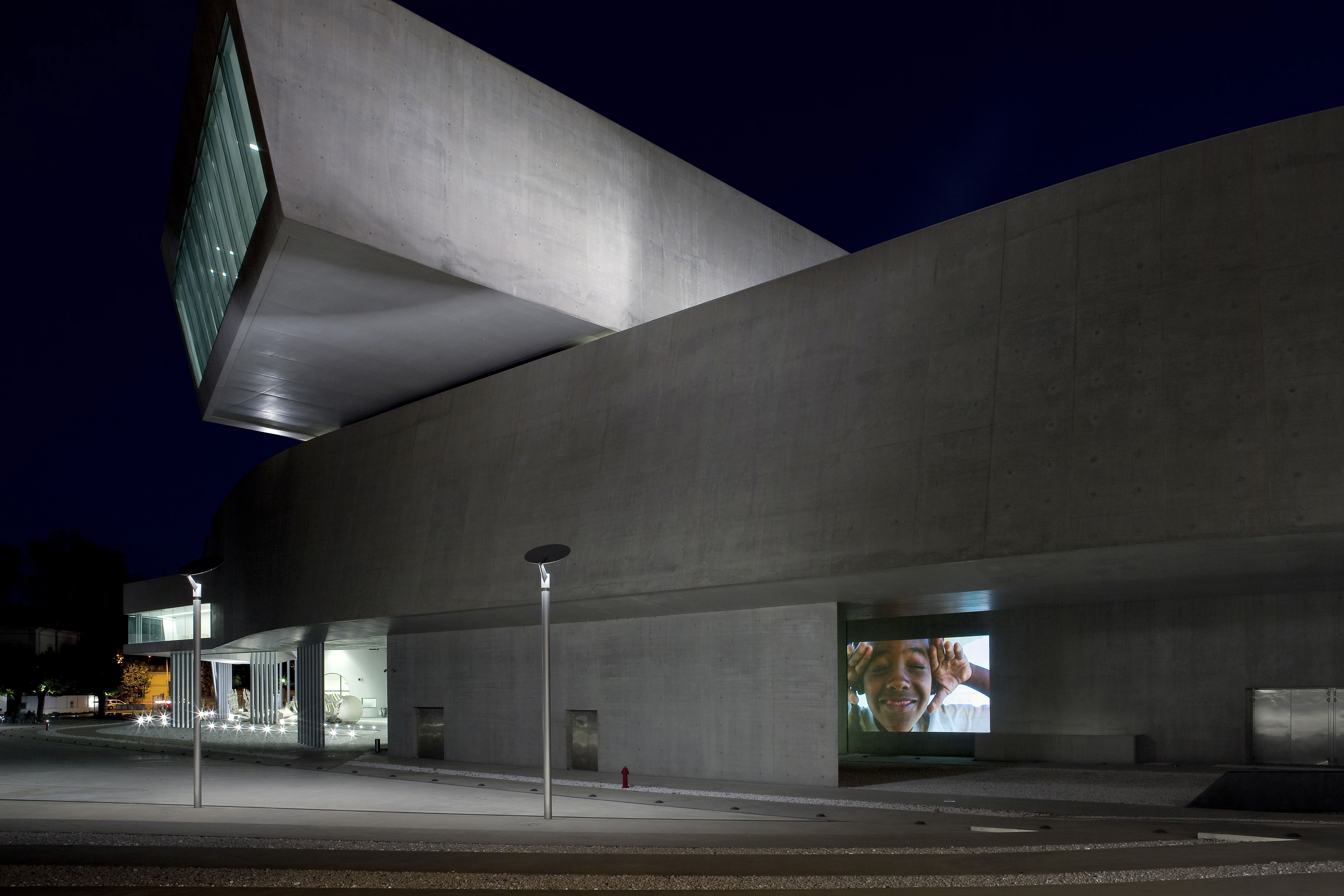 Massimo Grimaldi, EMERGENCY’s Paediatric Centre in Port Sudan Supported by MAXXI, 2010 (Courtesy of the artist, EMERGENCY NGO and MAXXI, Rome)