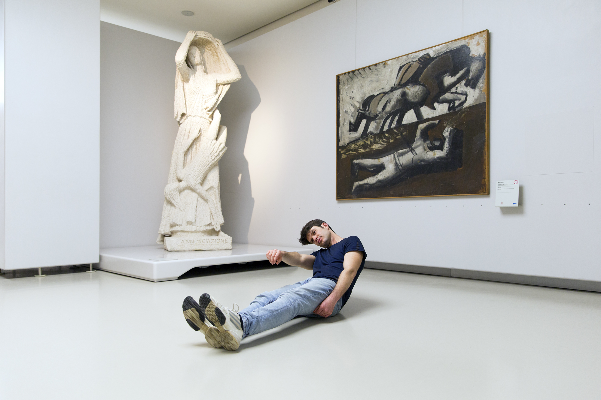 Jacopo Martinotti, La battaglia di Legnano, performance, Museo del Novecento, Milan. Photo: Alessandro Calabrese 